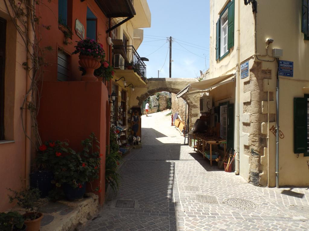 Fivos Pension Chania  Buitenkant foto